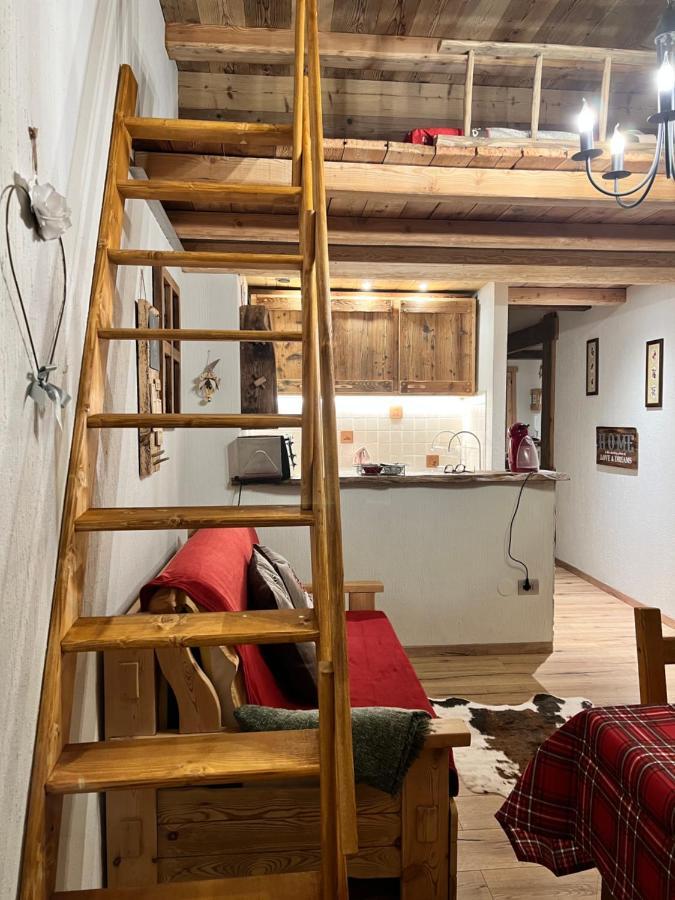 Apartamento Nido Di Cloe Colle Colle Sestriere Exterior foto